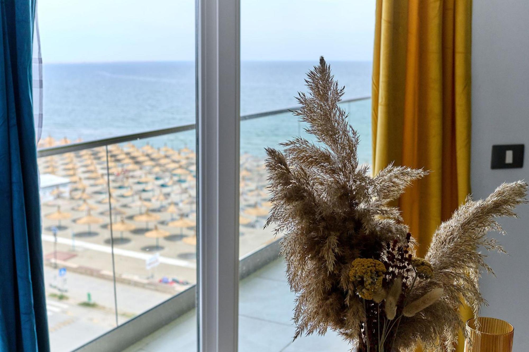 Paradise Sea View 2Bd Apt Spa N Pools Beach Resort นาโวดาริ ภายนอก รูปภาพ